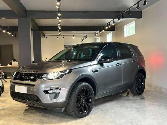 LAND ROVER DISCOVERY 4 3.0 BLACK 4X4 V6 24V BI-TURBO DIESEL 4P AUTOMÁTICO LAND ROVER DISCOVERY 4 3.0 BLACK 4X4 V6 24V BI-TURBO DIESEL 4P AUTOMÁTICO
